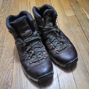 Danner Mountain 600 Hiking Boots